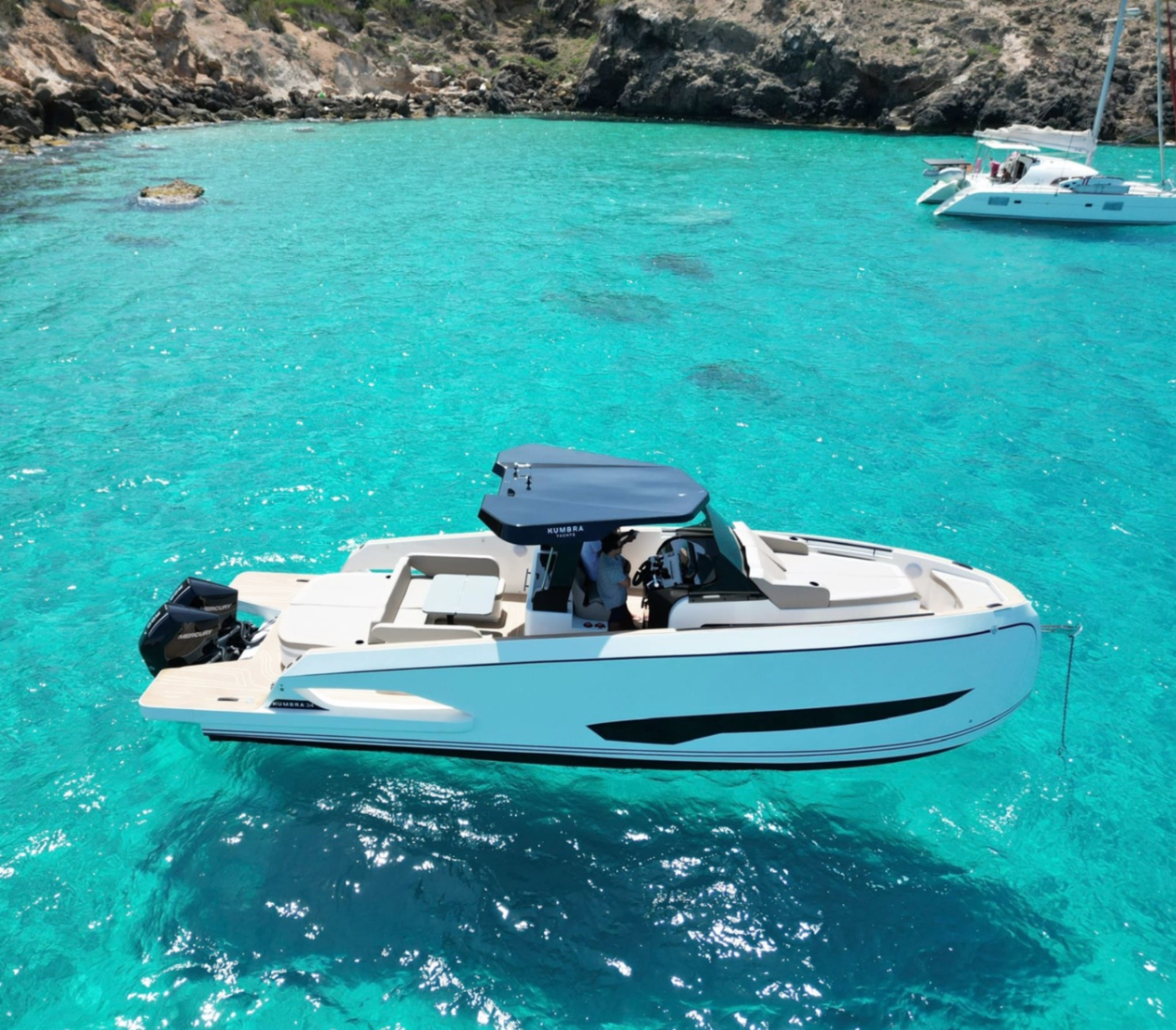 Kumbra 34 en aguas turquesas